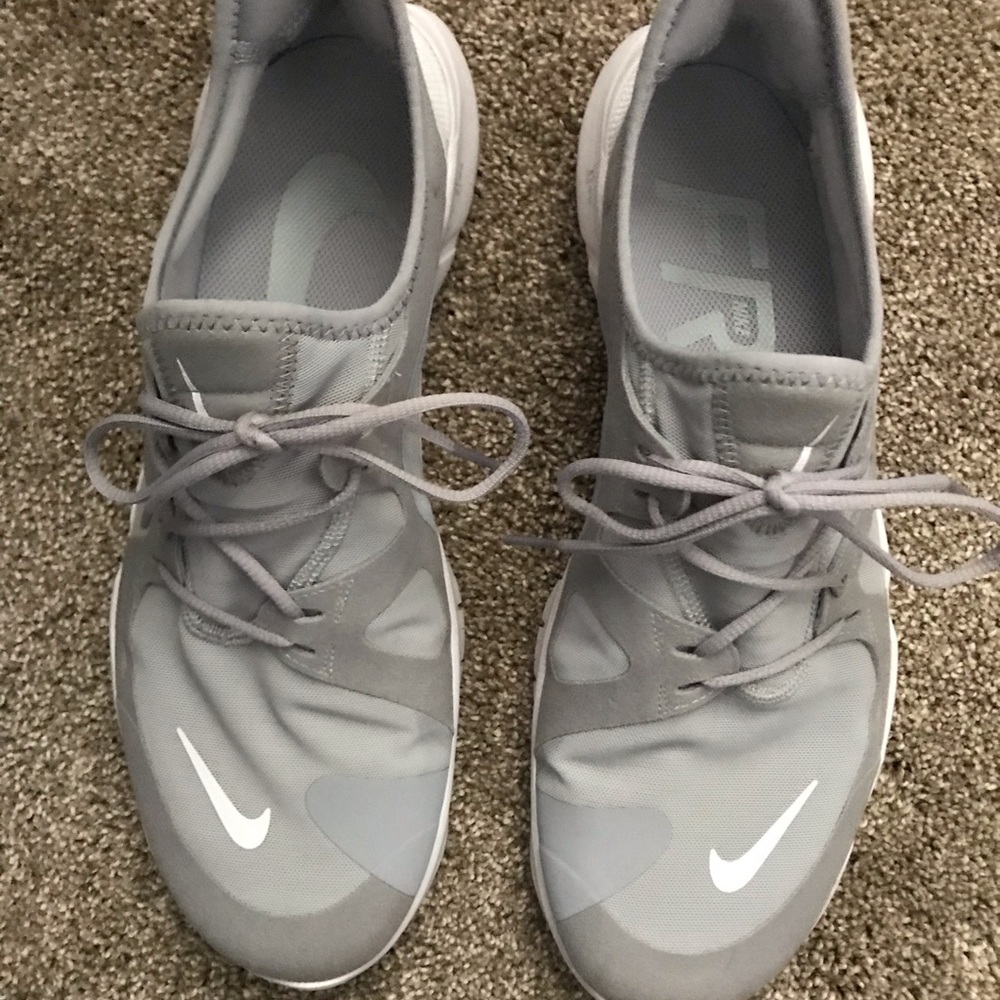 Mens Nike Mens Nike Free running shoes.  Grey/White. Lightly worn. EUC